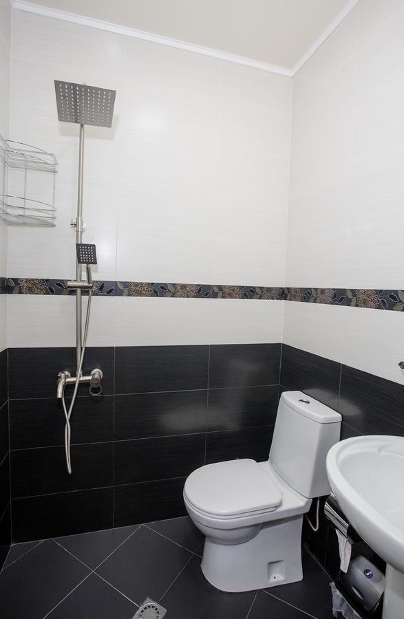 5 Rooms Batumi Exterior foto